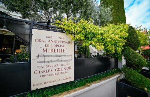 St.-Remy-de-Provence Hotel | Hôtel Gounod