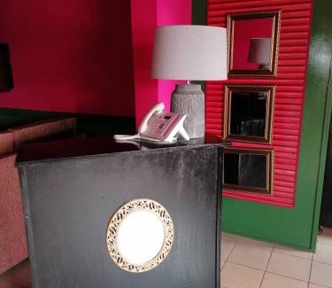 Yaounde Hotel | Hôtel La Couronne RW
