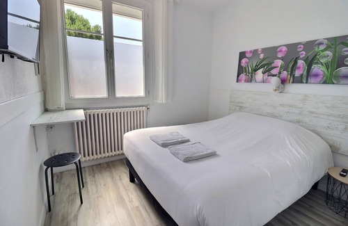 Saint-Vincent-Sterlanges Hotel | Hôtel Le Smile