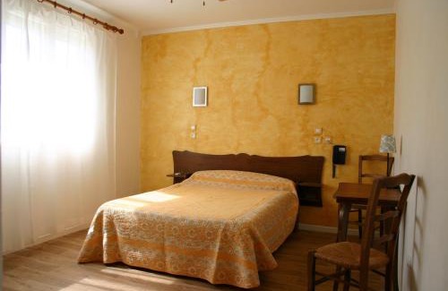 Saintes-Maries-de-la-Mer Hotel | Hôtel Le Mirage