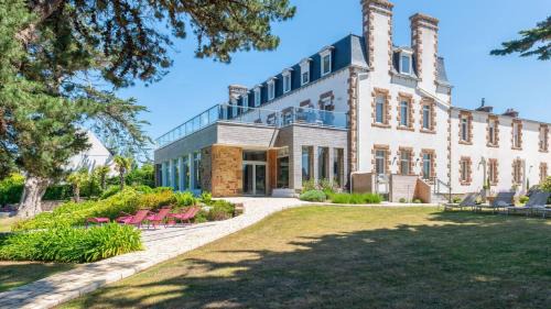 Perros-Guirec Hotel | Hôtel Les Costans, The Originals Relais