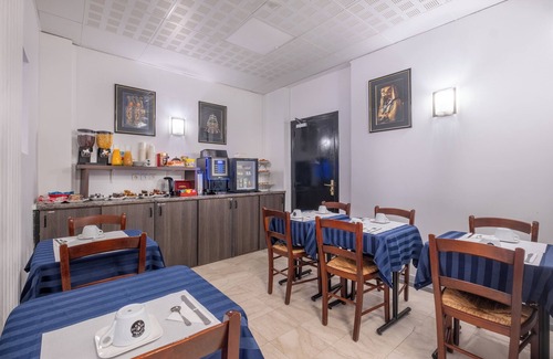 Issy-les-Moulineaux Hotel | Hôtel Luxor