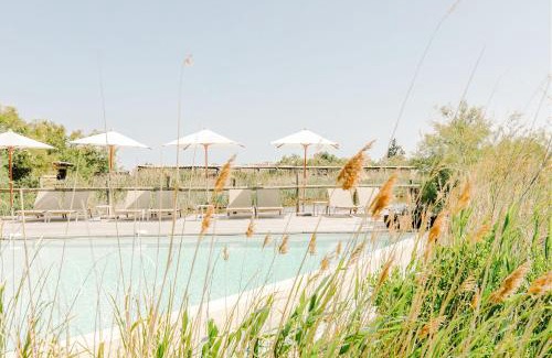 Saintes-Maries-de-la-Mer Hotel | Hôtel Restaurant Les Arnelles
