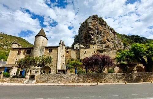 La Malene Hotel | Hôtel-Restaurant Le Manoir De Montesquiou
