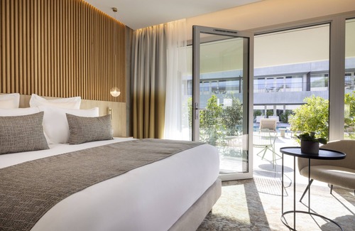 Greoux-les-Bains Hotel | Villa Castellane