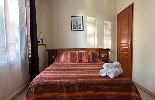 Aubervilliers Hotel | Hôtel Victor Hugo