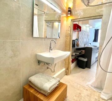 Nimes City Centre Apartamento | Hôtel Villard Studio Monument Historique Gard Tourisme
