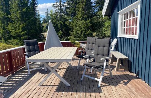 Loten Municipality Casa | Høstkos og ro på Budor i vinterferien , 4 roms hytte med peis og wifi