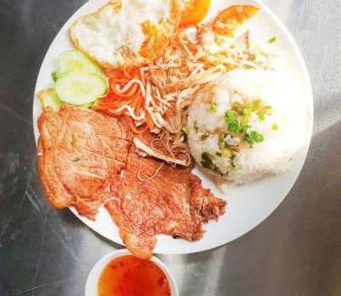 District 5 Hotel | Hạnh Phúc Hotel