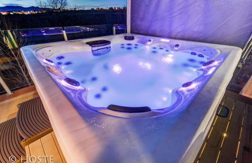 Northeast Colorado Springs Casa | *H* 5BR Home Getaway w/HOT TUB *