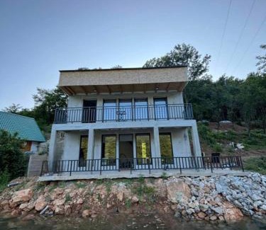 Milici Chalet De Esquí | H&E Vikendica na vodi, Jezero Perucac
