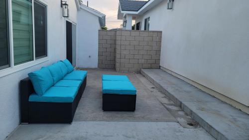 Westminster Casa | H&H Modern Lux 4BD 1 King Suite 3 Queen SoCal Disney