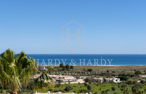 Telheiro Apartamento | H&H - RARE Amazing Apartment with Panoramic Sea Views near to Meia Praia Beach & Lagos center