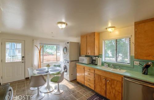 Broadmoor Apartamento | *H* NEW! Old Broadmoor 1 BDRM, West-side Colorado Springs Goodness!
