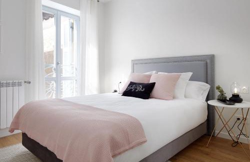 Centro histórico de Hondarribia Apartamento | H SUITE2A by Smiling Rentals