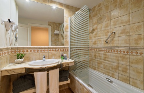 Bahia Calma Hotel | H10 Playa Esmeralda - Adults Only