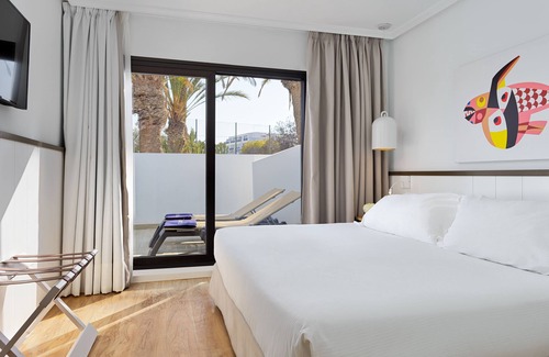 Costa Teguise Hotel | H10 Suites Lanzarote Gardens