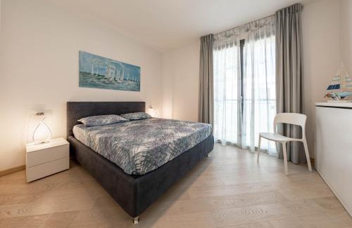 Santo Stefano al Mare Apartamento | H11 [Luxury 17A] Porto - Piscina - Jacuzzi