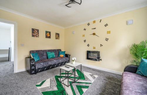 Heckmondwike Casa | H17A Cosy & Welcoming home