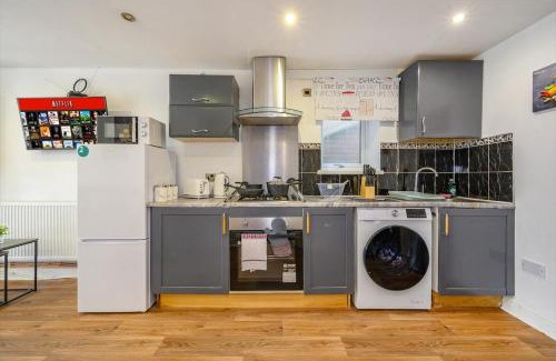 Heckmondwike Apartamento | H17B Cosy & Welcoming house & Private parking