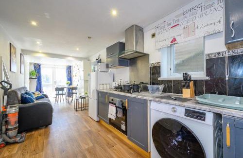 Heckmondwike Apartamento | H17B Cosy & Welcoming house & Private parking