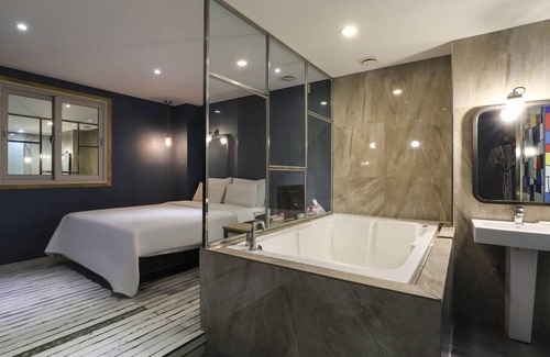 Samsan-dong Hotel | H2 Hotel