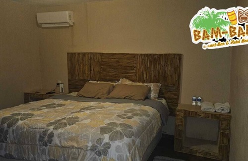Área del bulevar Barra Vieja Hotel | Hab Mangrove bed ks 15 steps from the sea sand breakfast included, Aca Diaman