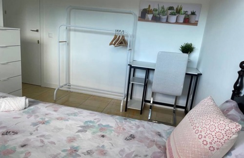 Sant Fost de Campsentelles Cama Y Desayuno | Habitación Individual en una villa a 30 minutos de Barcelona con piscina