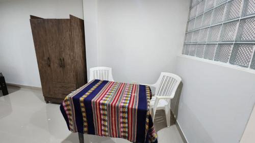Cajamarca Casa | Habitación amplia con cocina