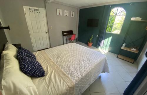El Porvenir Casa | Habitación cerca del aeropuerto #1