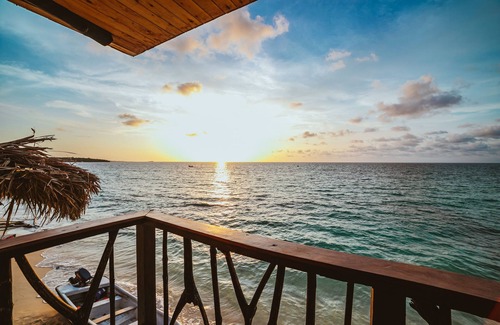 Bocachica Cabina | Habitación en cabaña con vista al mar Caribe! - Playa Blanca, Isla Barú