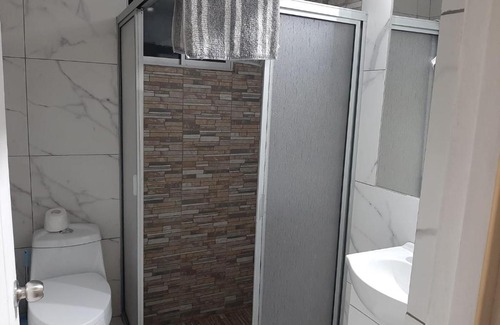 Talca Casa | Habitación con AC - 2 camas baño privado