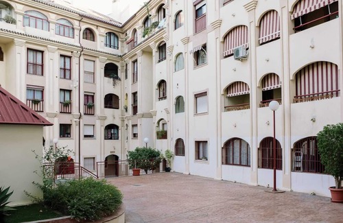 Arroyo de la Miel Apartamento | HABITACIÓN CON BAÑO Y BALCÓN PRIVADO