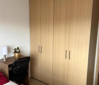 Fontibon Casa | Habitación con vista de la ciudad en Fontibón