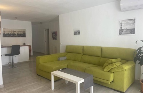Plaza de Toros Condominio | HABITACIÓN DOBLE CON BAÑO PROPIO EN PISO COMPARTIDO WIFI, AIRE ACOND CALEFACCIÓN