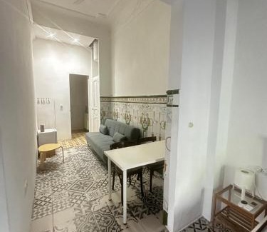 En Corts Casa | Habitación doble en Ruzafa con baño privado