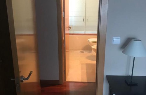 Angustias - Chana - Encina Casa | Habitación doble independiente con baño compartido