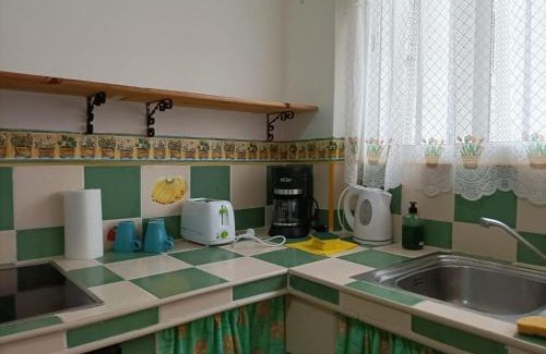 Abades Apartamento | habitación en un bajo 2 camas individual casa compartida