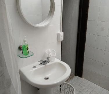 San Pedro Tlaquepaque Casa | Habitación independiente cerca de aeropuerto