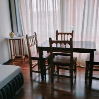 Cabezón de la Sal Casa | Habitación pensión Tolima - baño compartido