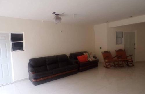 Hermosillo Apartamento | Habitacion 11 independiente con mucha privacidad ,cerca del consulado , CAS , a 200 mts del vado del rio