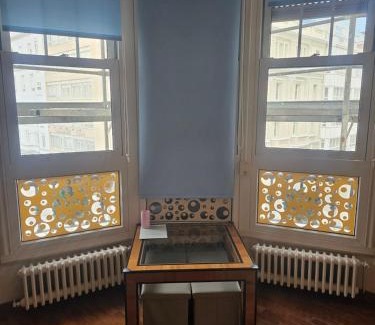 La Coruna Casa | Habitacion amplia y centrica en piso compartido