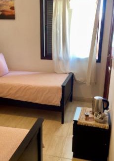 San Bartolome Casa | Habitacion doble con baño entrada privada para huéspedes