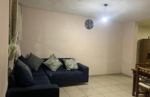 León Casa | Habitacion sencilla en zona céntrica
