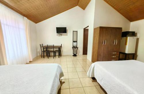 Aguacate Casa | Habitaciones el corral
