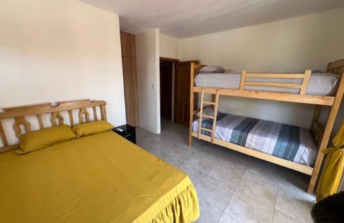 Data de Villamil Casa | Habitaciones en Shekinah House, Data de Villamil