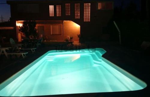 Zaragoza Casa | Habitaciones en planta superior independiente con piscina - barbacoa