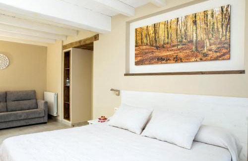 Santa Pau Casa | Habitacions Plaça Major
