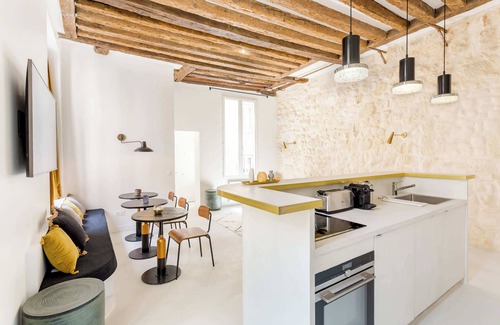 Arts-et-Metiers Apartamento | Habitat Parisien 2BR/ 2BA Marais- Hôtel de Ville
