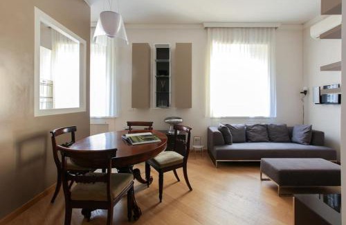 Porta Venezia Apartamento | HACCA COLLECTION 3-BR Oasis in Porta Venezia